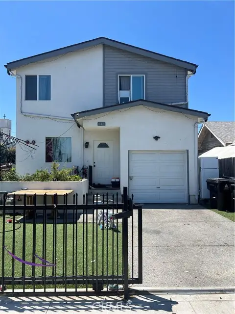 948 E 42nd Place, Los Angeles, CA 90011