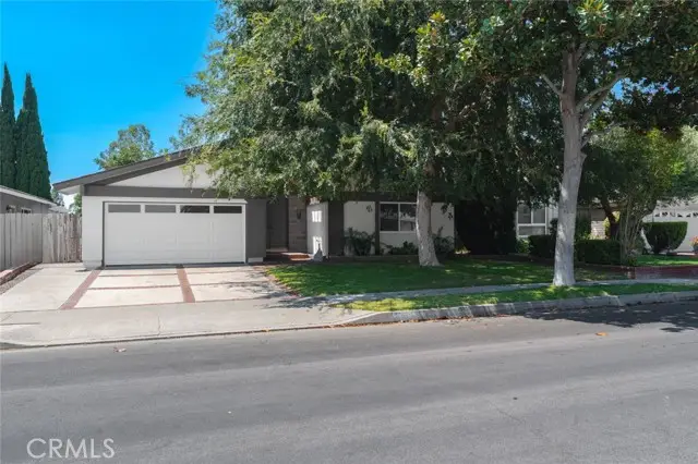1752 Green Meadow Avenue, Tustin, CA 92780 - Image #3