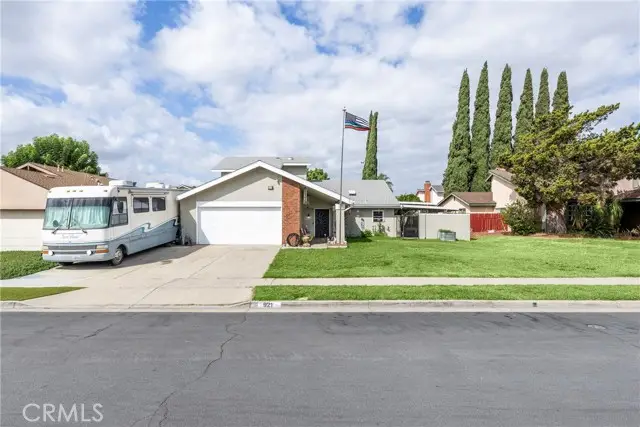 921 Azalea Avenue, Placentia, CA 92870 - Image #2