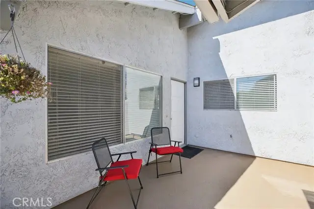 9594 Pettswood Dr #4, Huntington Beach, CA 92646 - Image #2