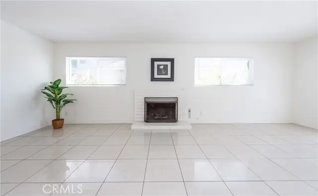 16052 Waikiki Lane, Huntington Beach, CA 92649 - Image #3