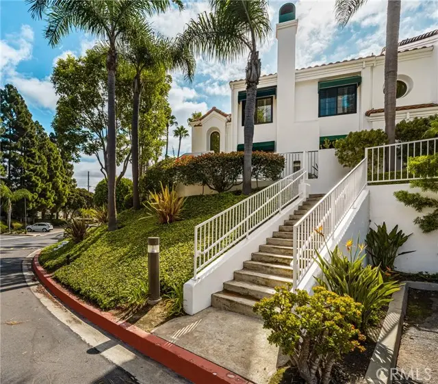 19412 Pompano Lane #106, Huntington Beach, CA 92648 - Image #2