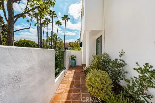 19412 Pompano Lane #106, Huntington Beach, CA 92648 - Image #3