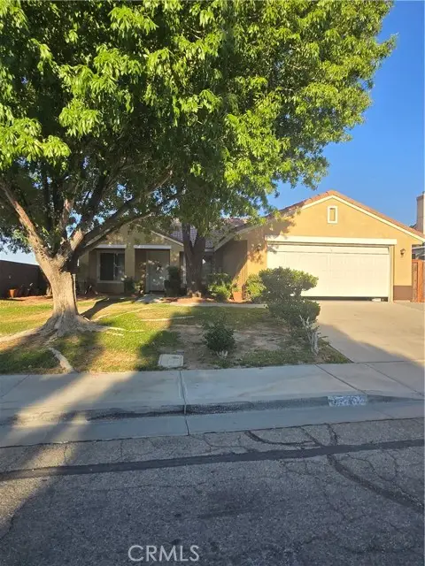 44762 Shadowcrest Drive, Lancaster, CA 93536