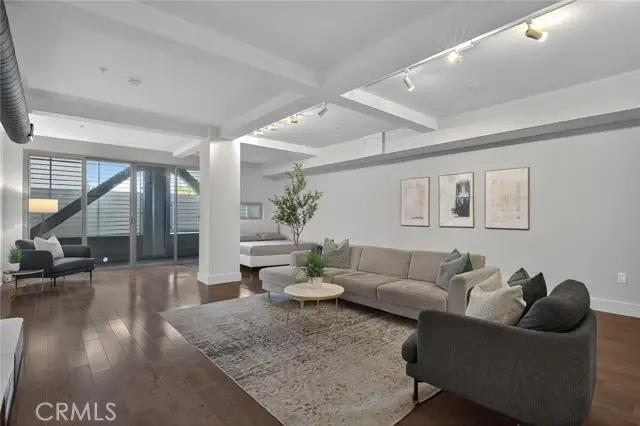 433 Pine Avenue #102, Long Beach, CA 90802 - Image #2