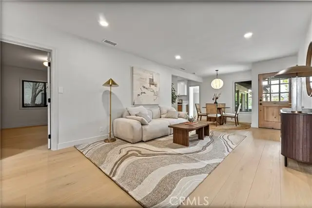 2420 N Keystone Street, Burbank, CA 91504 - Image #3