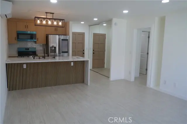 2521 W Sunflower Avenue #D4, Santa Ana, CA 92704 - Image #3