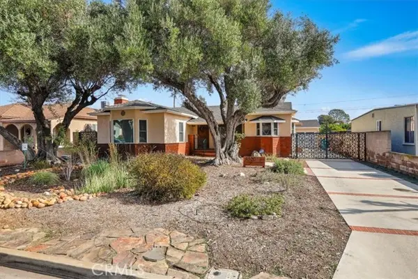 4520 Pepperwood Avenue, Long Beach, CA 90808