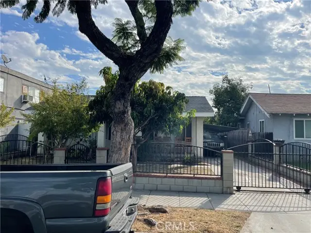 2366 Linden Avenue, Long Beach, CA 90806 - Image #3