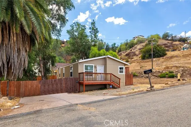 17603 Hayes, Lake Elsinore, CA 92530 - Image #2