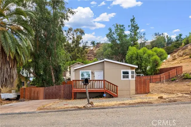 17603 Hayes, Lake Elsinore, CA 92530 - Image #3