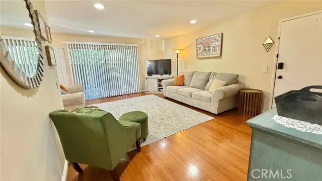 18350 Hatteras Street #176, Tarzana, CA 91356 - Image #2