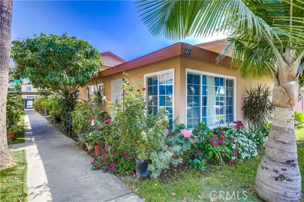 1813 Cedar, Santa Ana, CA 92707