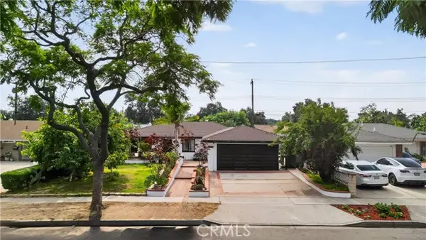 2926 W La Verne, Santa Ana, CA 92704