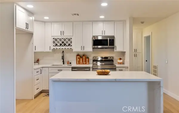 9516 Yucca Street, Apple Valley, CA 92308