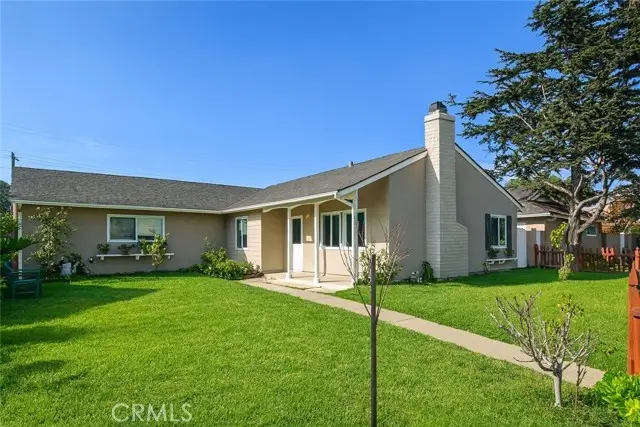 17451 Newland, Huntington Beach, CA 92647 - Image #2