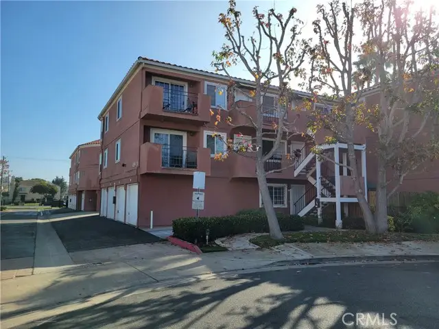 409 Utica Avenue #D36, Huntington Beach, CA 92648 - Image #1
