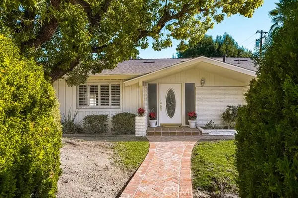 13382 Mount Hood Drive, Tustin, CA 92705