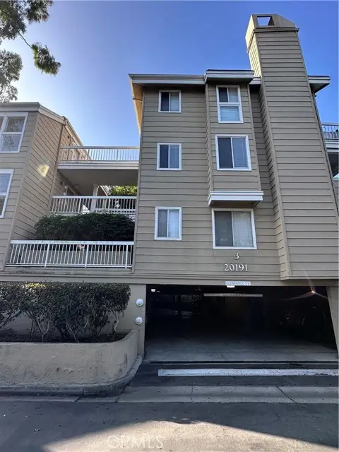 20191 Cape Coral #214, Huntington Beach, CA 92646