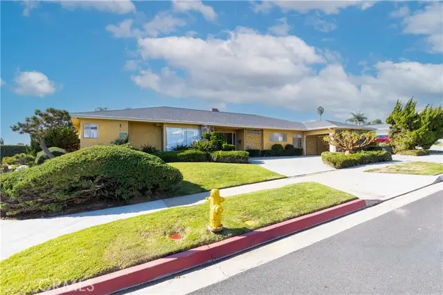 4955 Southridge Avenue, View Park Windsor Hills, CA 90043 - Image #1