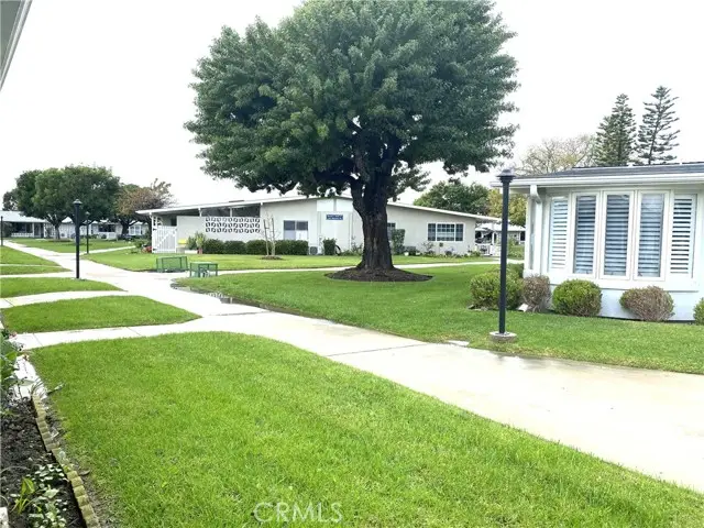 1621 Monterey Rd., M2-19h, Seal Beach, CA 90740 - Image #3