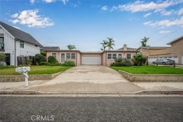 1612 Orange, Costa Mesa, CA 92627 - Image #2