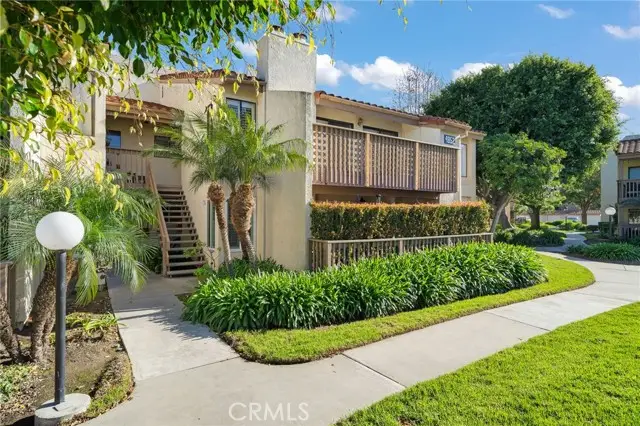 4852 Cabana Drive #102, Huntington Beach, CA 92649 - Image #2