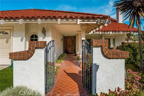 5735 E Elsinore Avenue, Orange, CA 92869