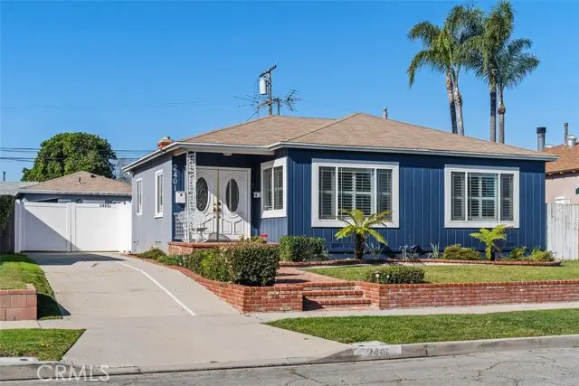 2401 Roswell Avenue, Long Beach, CA 90815 - Image #1