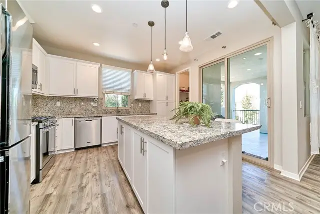 101 Trailblaze, Irvine, CA 92618 - #3