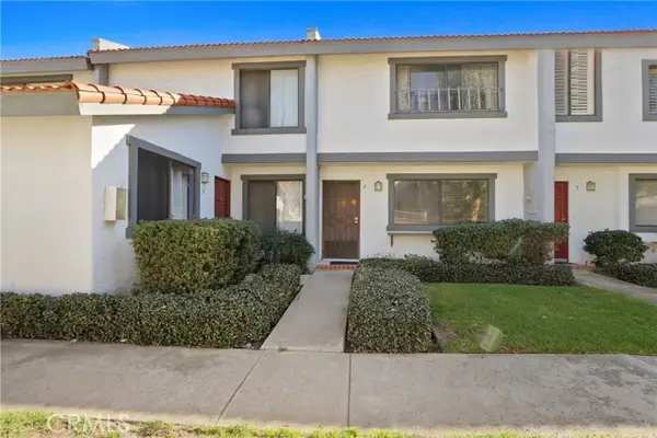 1910 W Palmyra, Orange, CA 92868
