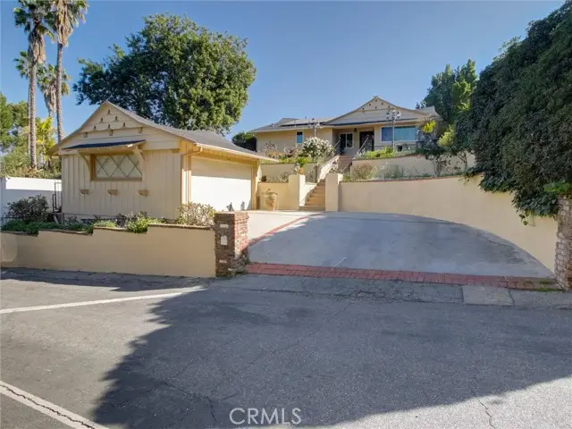 4148 Camino De La Cumbre, Sherman Oaks, CA 91423 - #1
