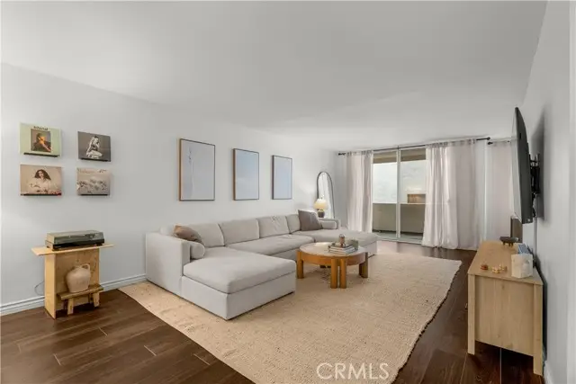 4637 Willis #208, Sherman Oaks, CA 91403 - #3