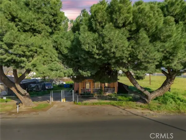 7977 Victoria Avenue, Highland, CA 92346