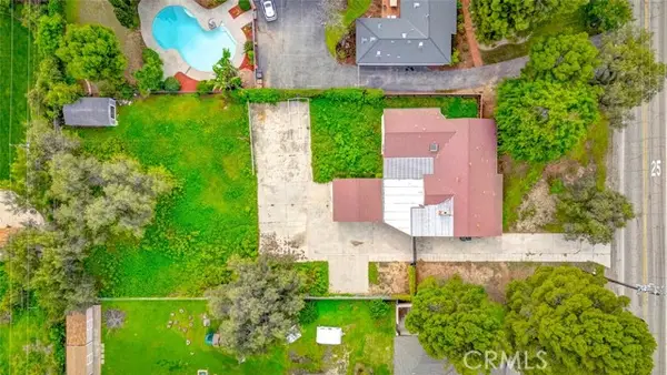 910 W Valencia Mesa, Fullerton, CA 92835