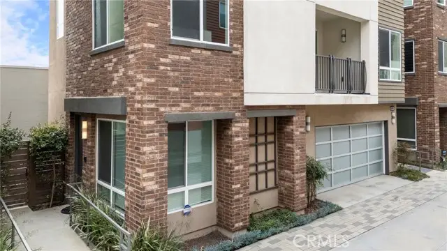 809 Brickyard Lane, Costa Mesa, CA 92627 - #1