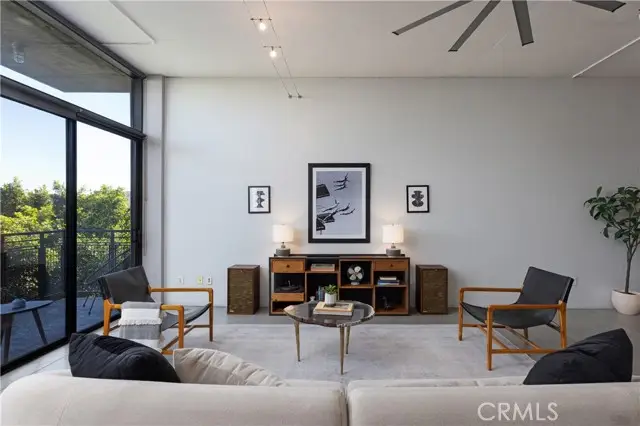 835 Locust Avenue #421, Long Beach, CA 90813 - #3