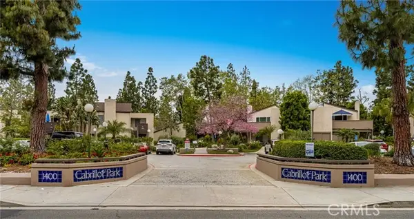 1380 Cabrillo Park #G, Santa Ana, CA 92701