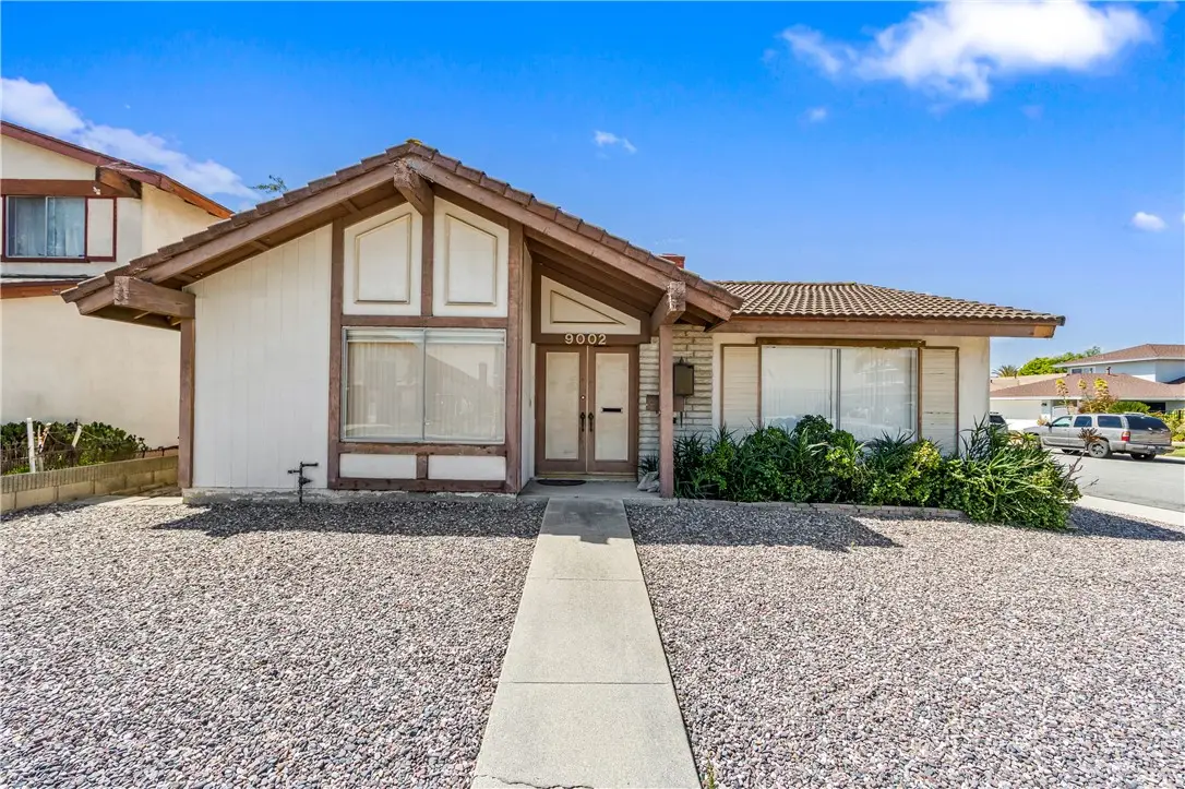9002 Scott, Bellflower, CA 90706 - #1