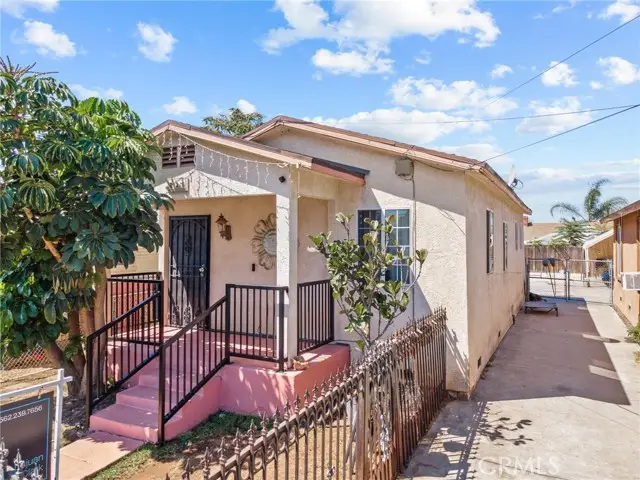 225 S Kern Avenue, Los Angeles, CA 90022 - Image #2