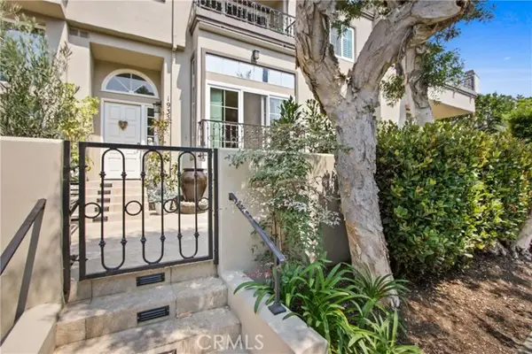 19355 Maidstone Lane, Huntington Beach, CA 92648