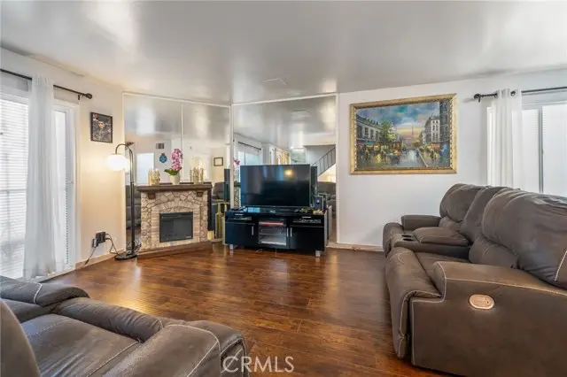 8633 Balboa Boulevard #29, Northridge, CA 91325 - Image #3