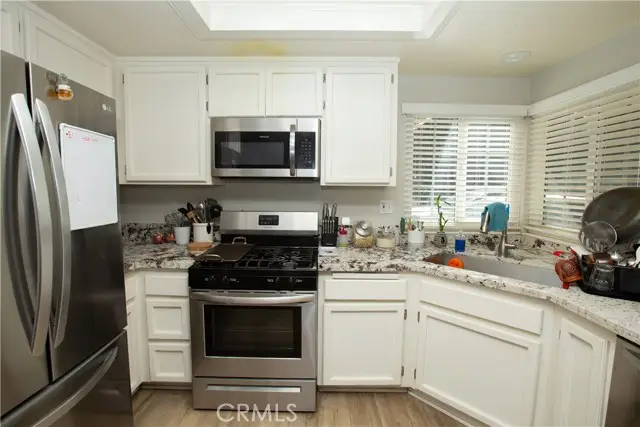 11031 Victor Avenue, Hesperia, CA 92345 - Image #2