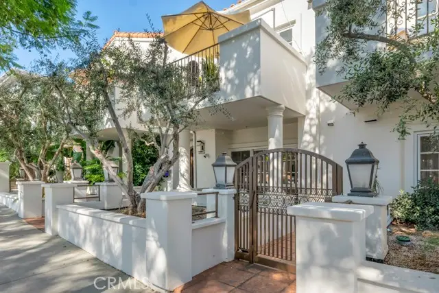 851 N San Vicente #128, West Hollywood, CA 90069 - Image #2