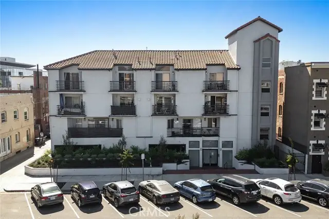 327 Chestnut Avenue #102, Long Beach, CA 90802 - Image #1