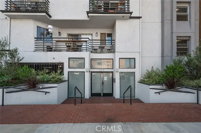 327 Chestnut Avenue #102, Long Beach, CA 90802 - Image #2