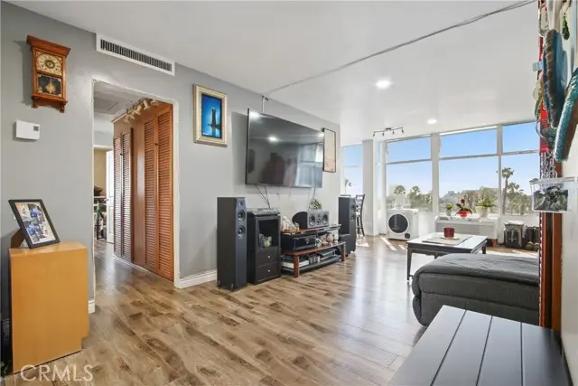 100 Atlantic #609, Long Beach, CA 90802 - Image #3