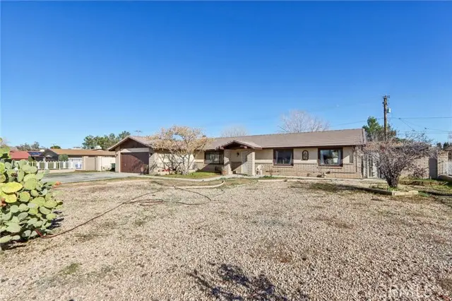 14057 Crow, Apple Valley, CA 92307 - #3