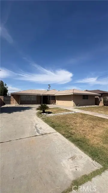 2004 Julian, Bakersfield, CA 93304