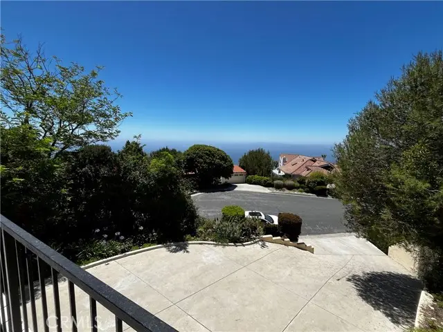 30538 Rhone Drive, Rancho Palos Verdes, CA 90275 - Image #3